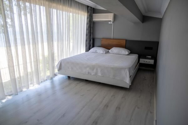 DSCF5554-2-scaled (1)